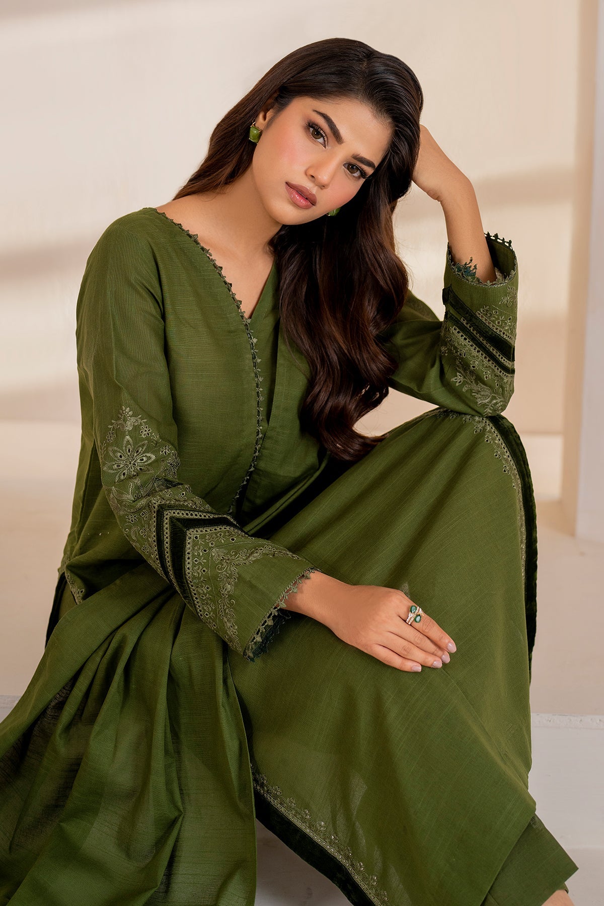 3PC EMBROIDERED Dhanak Shirt With Embroidered Shawl-684