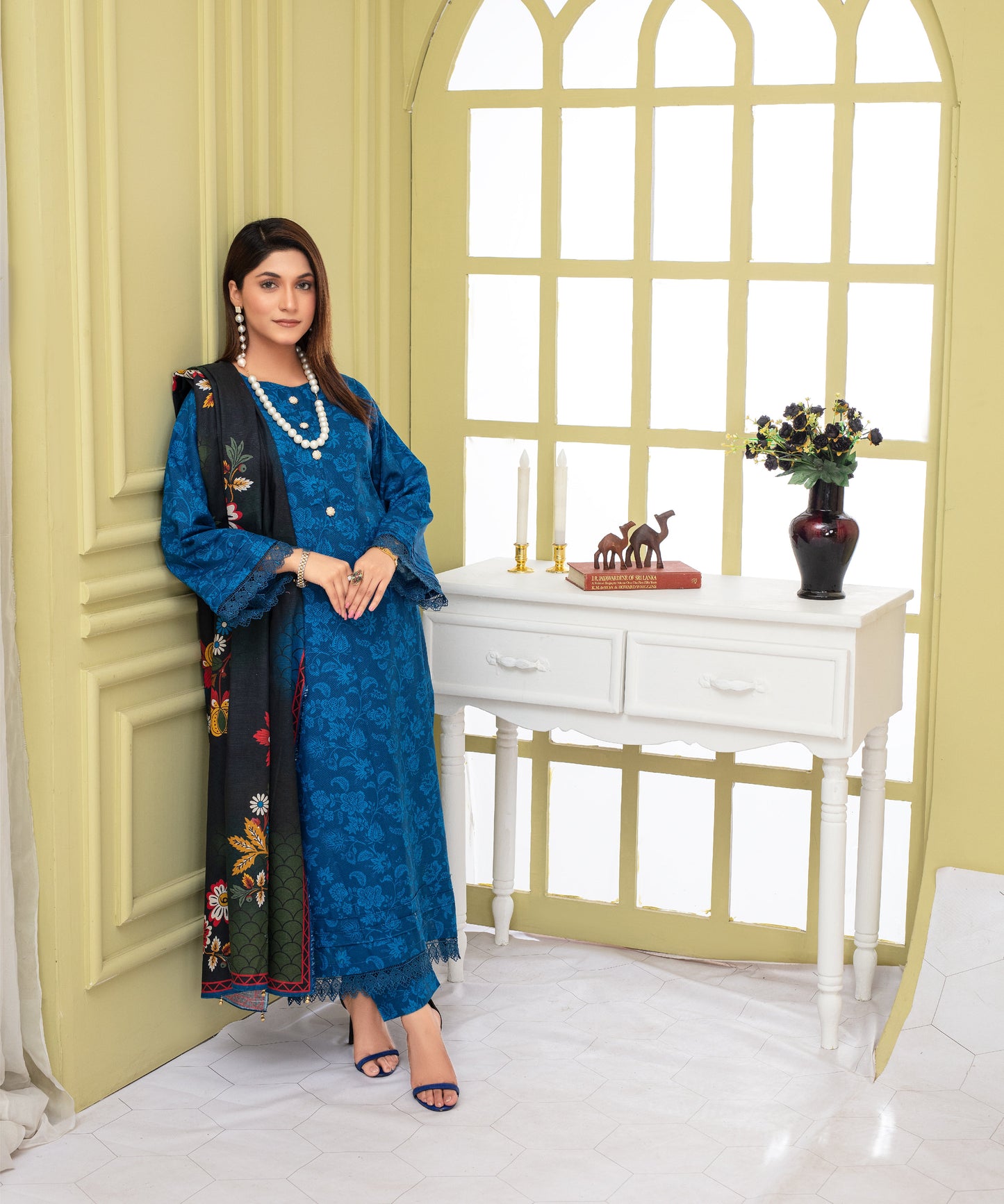 KHADDAR 3PC WITH KHADDAR PRINTED SHIRT & TROUSER-909